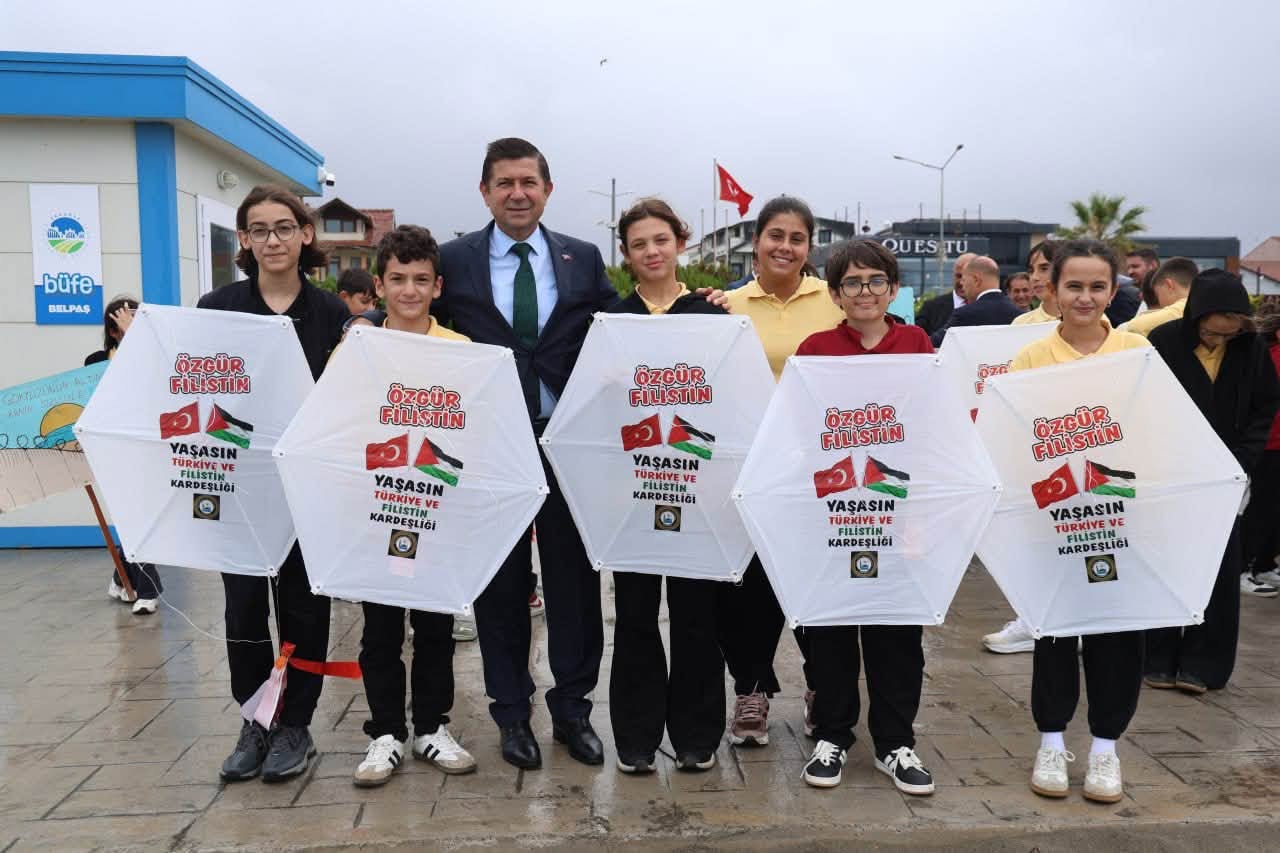 Uçurtmalar Gazzeli Çocuklar İçin Umuda Yükseldi